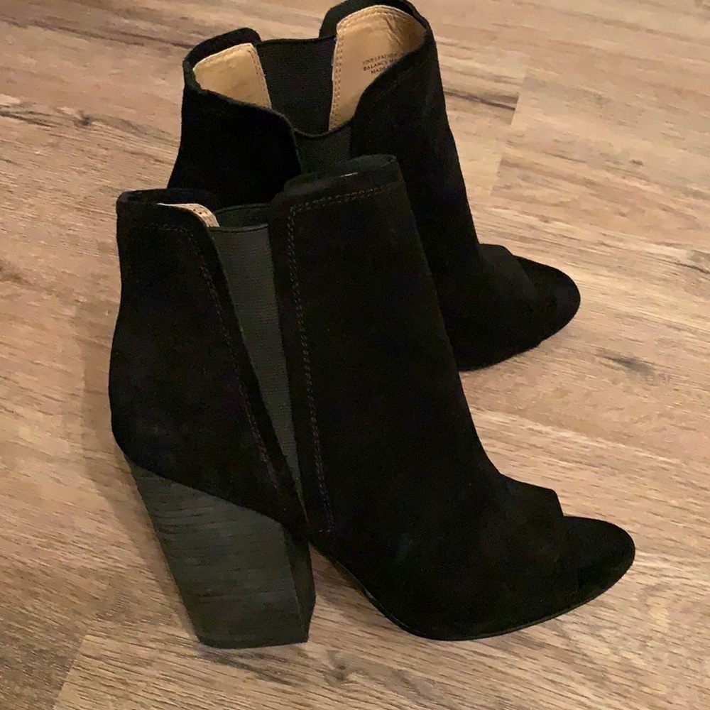 Splendid black suede open toe shoe booties size -9